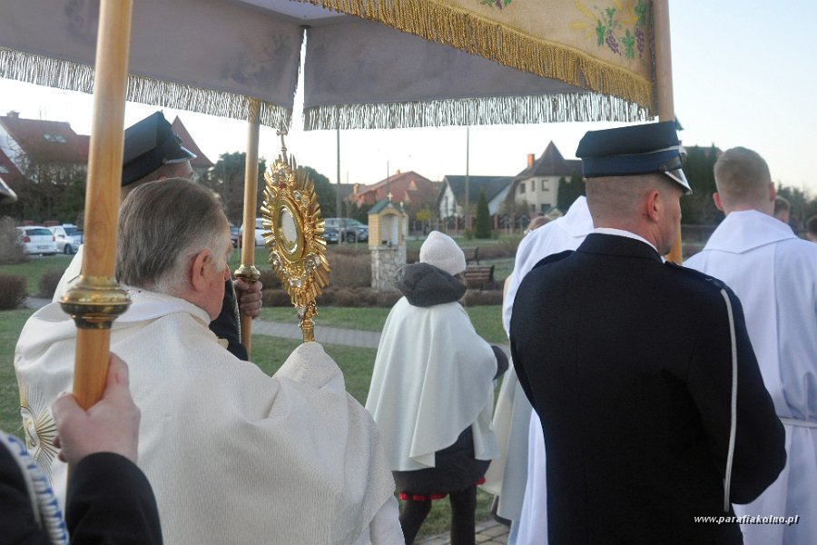 50 Procesja rezurekcyjna.jpg